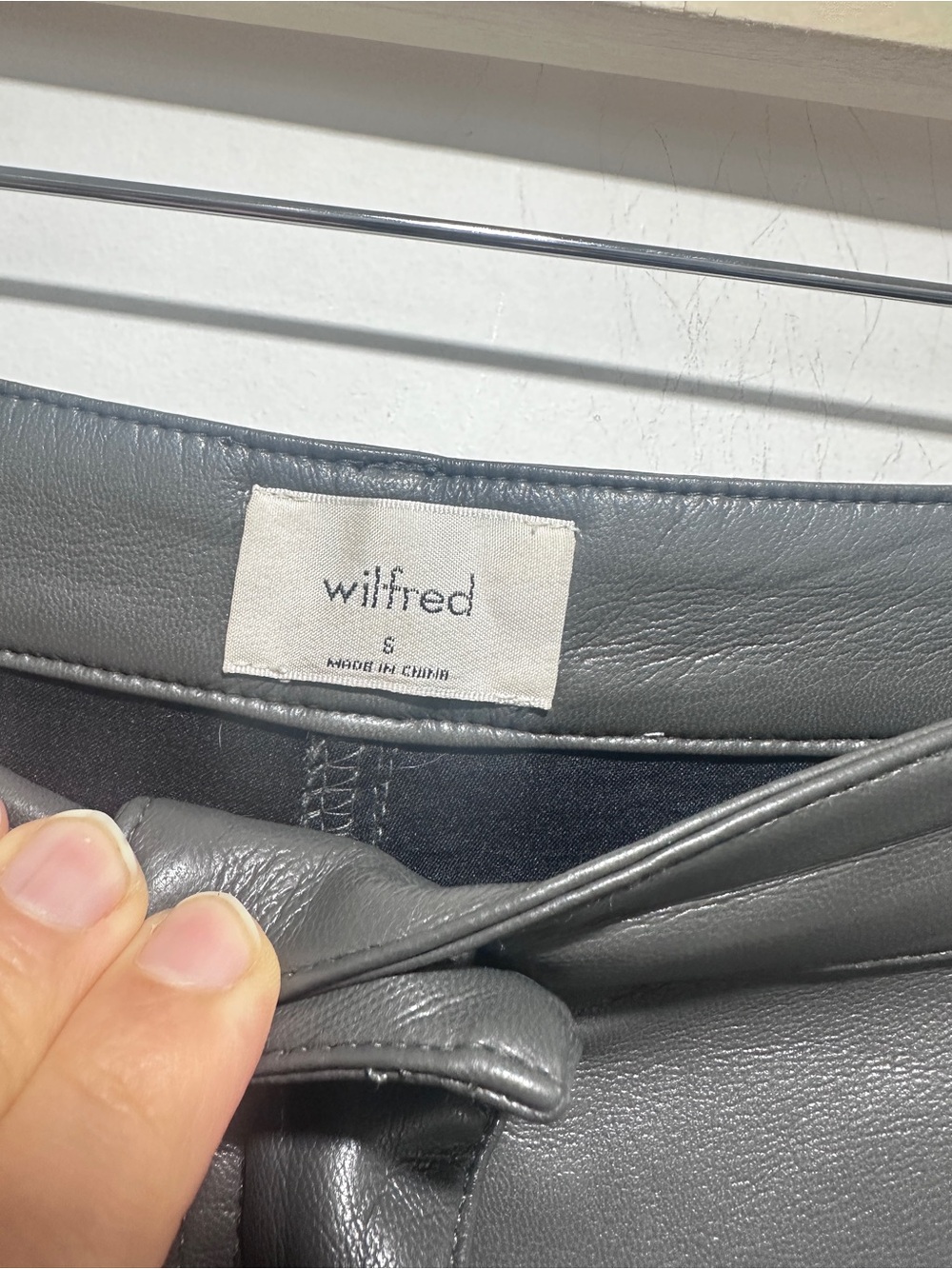 Aritzia Wilfred Melina High Waisted Vegan Leather Pants Charcoal Grey Small S - Picture 5 of 15
